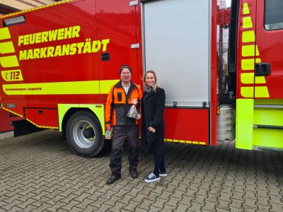 Bürgermeisterin & Feuerwehr danken Thomas für 25 Jahre Engagement in der Motorkettensägenausbildung