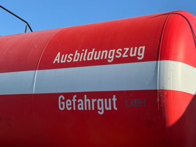 Ausbildung am "Ausbildungszug Gefahrgut" der Deutschen Bahn Netz AG