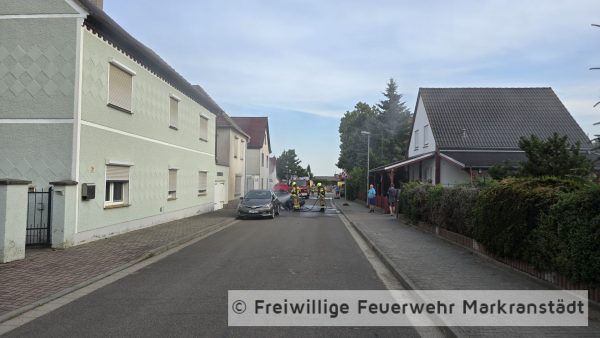 PKW - Fahrzeugbrand;