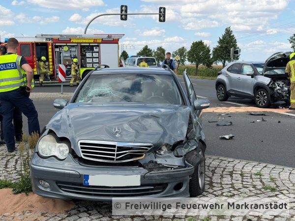 Verkehrsunfall mit zwei Fahrzeugen