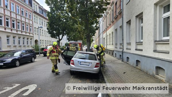 PKW - Fahrzeugbrand
