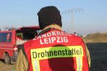 Brennende Landmaschinen in der Halle.